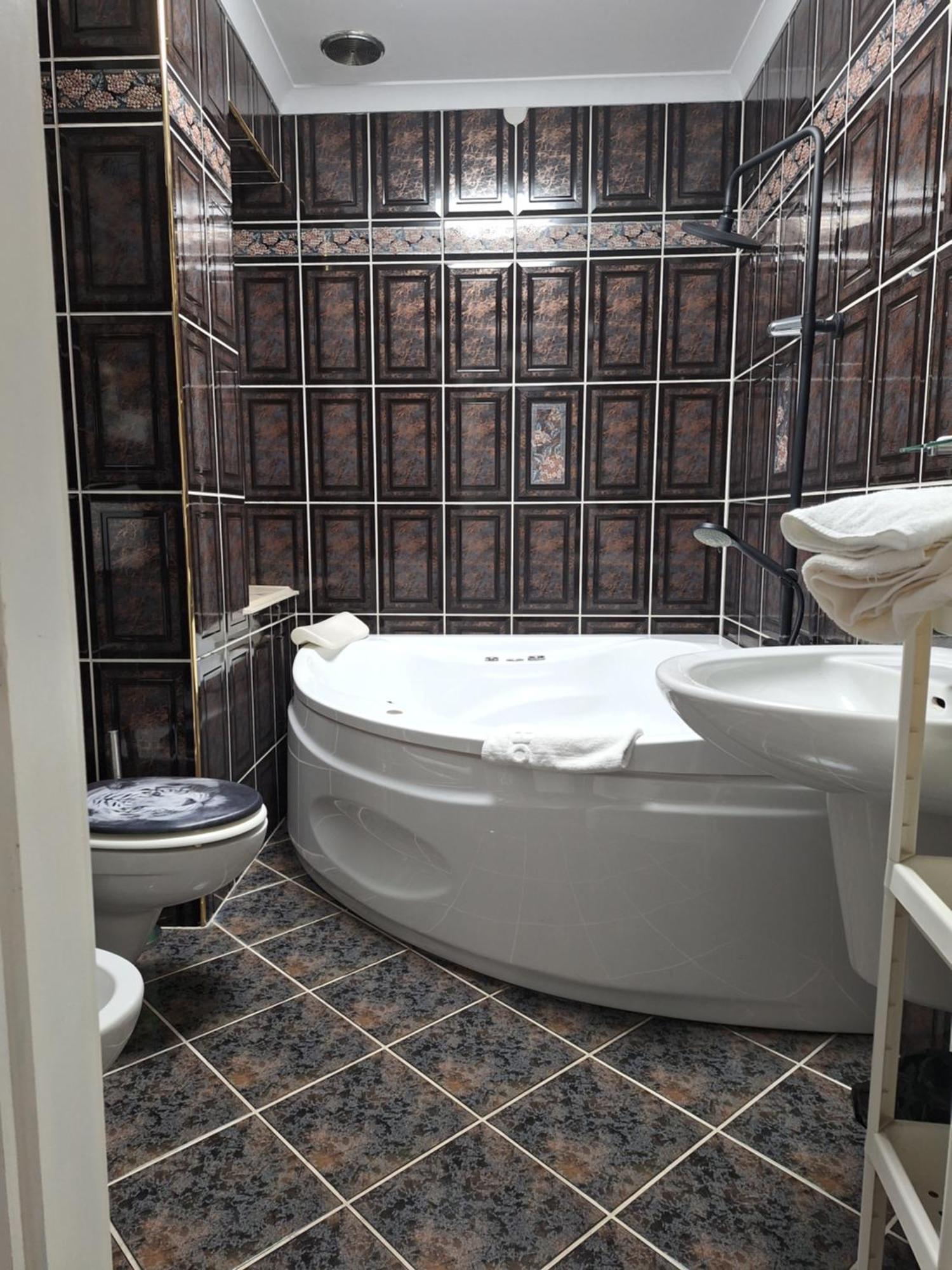 Hotel Malwa Острув-Велькопольски Экстерьер фото