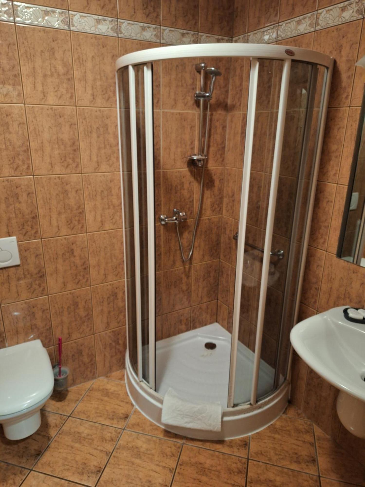 Hotel Malwa Острув-Велькопольски Экстерьер фото