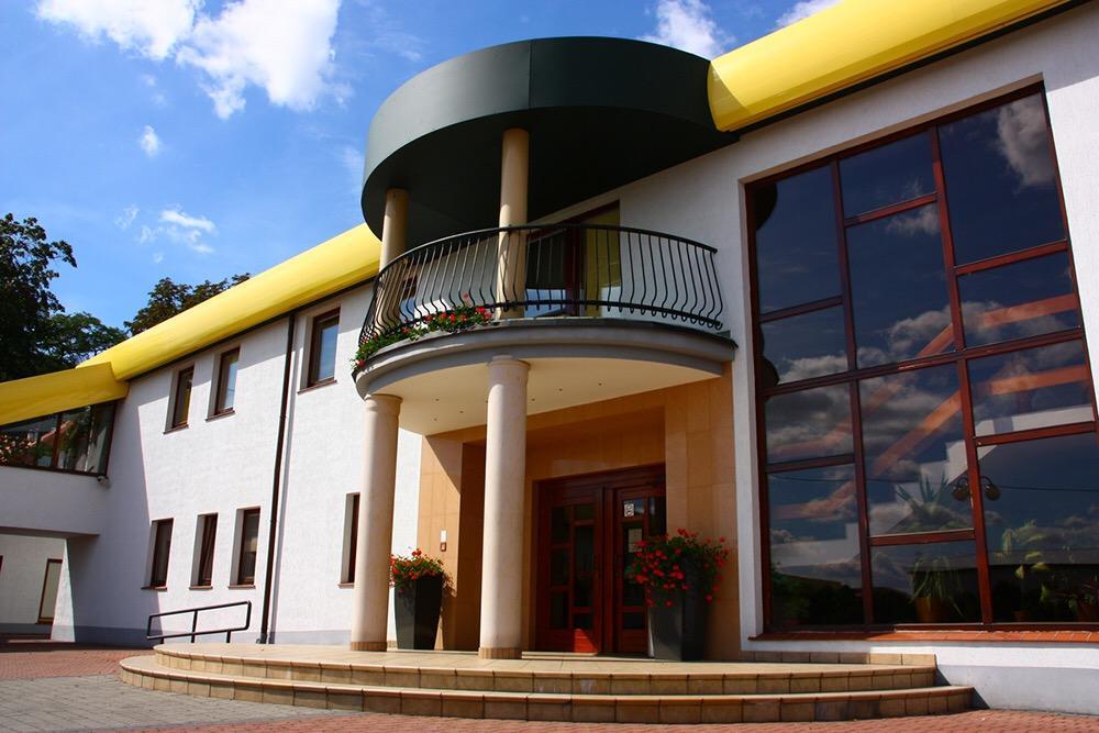 Hotel Malwa Острув-Велькопольски Экстерьер фото