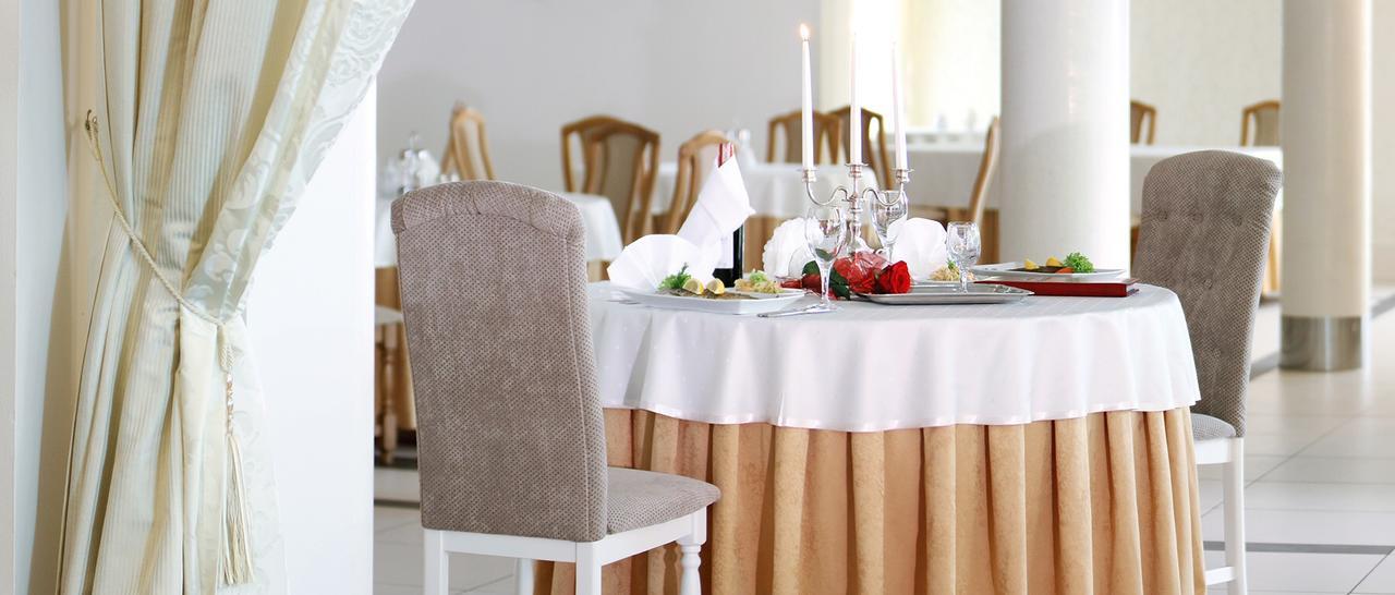 Hotel Malwa Острув-Велькопольски Экстерьер фото